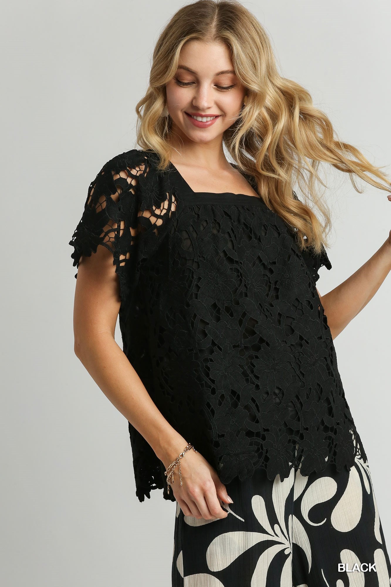 Floral Lace Square Neckline Short Sleeve Boxy Cut Top