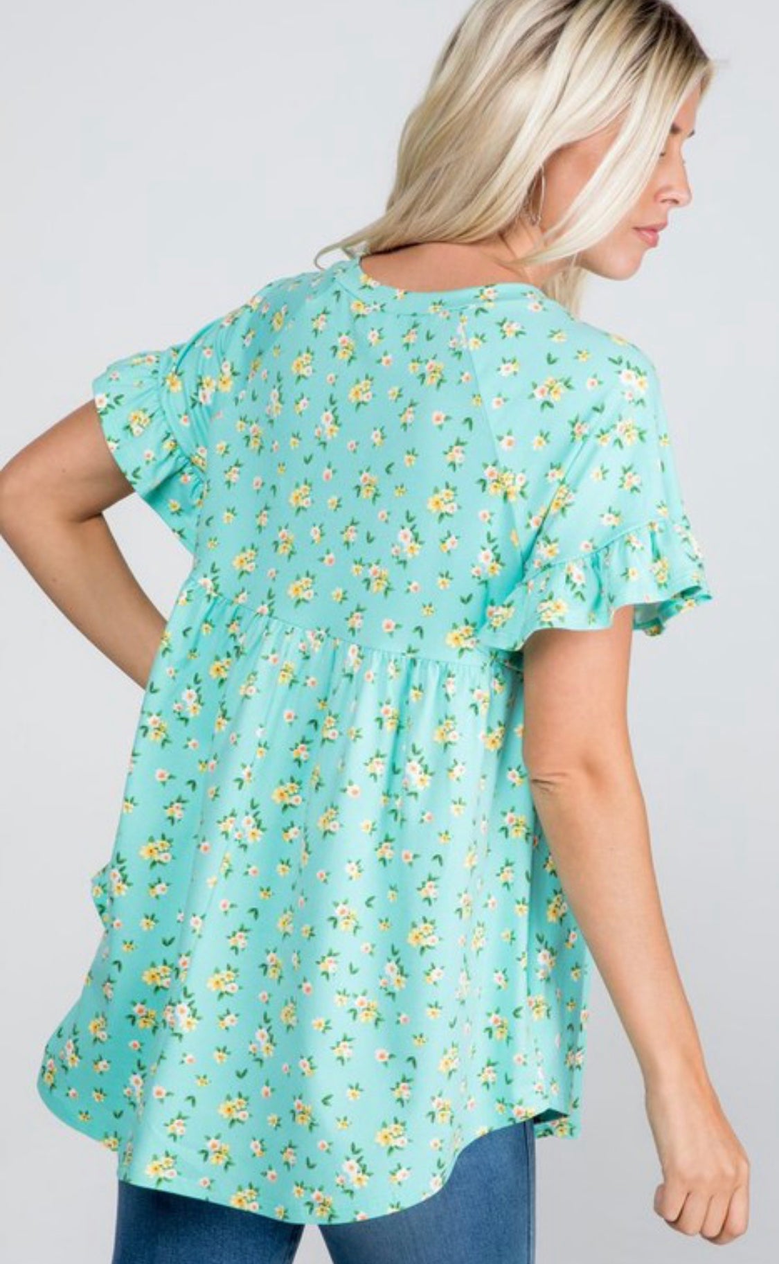 Product details Floral Printed  Ruffled sleeves Round neckline Baby doll style straight hem at bottom Fits true to size  *Colors may vary slightly due to monitor resolution and lighting* Southern Bliss Boutique